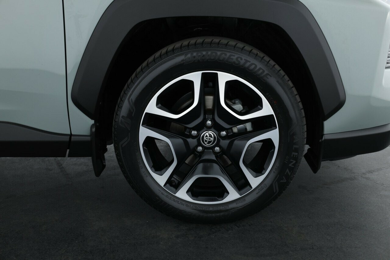 Toyota Rav4 image 3