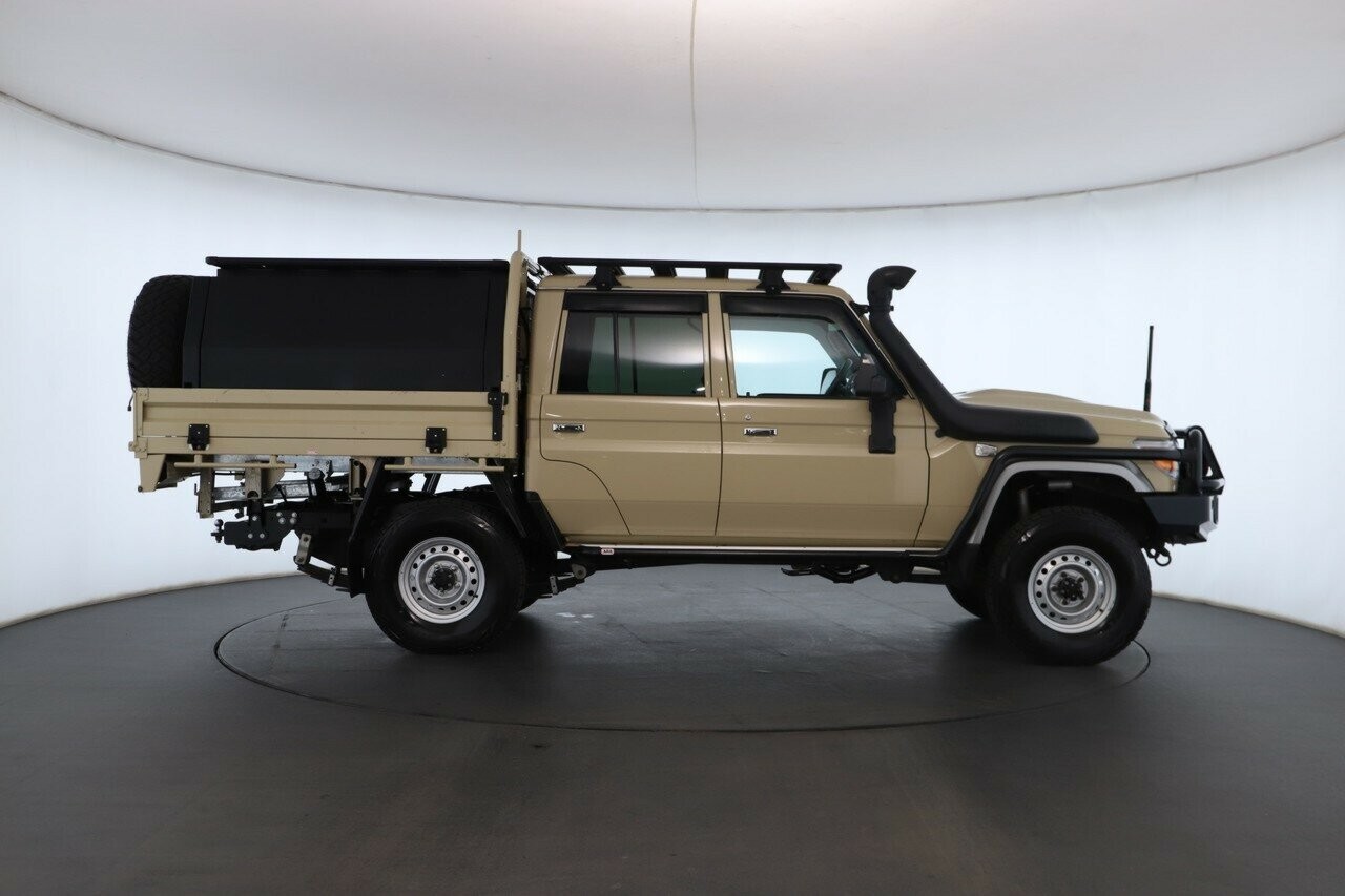 Toyota Landcruiser image 2