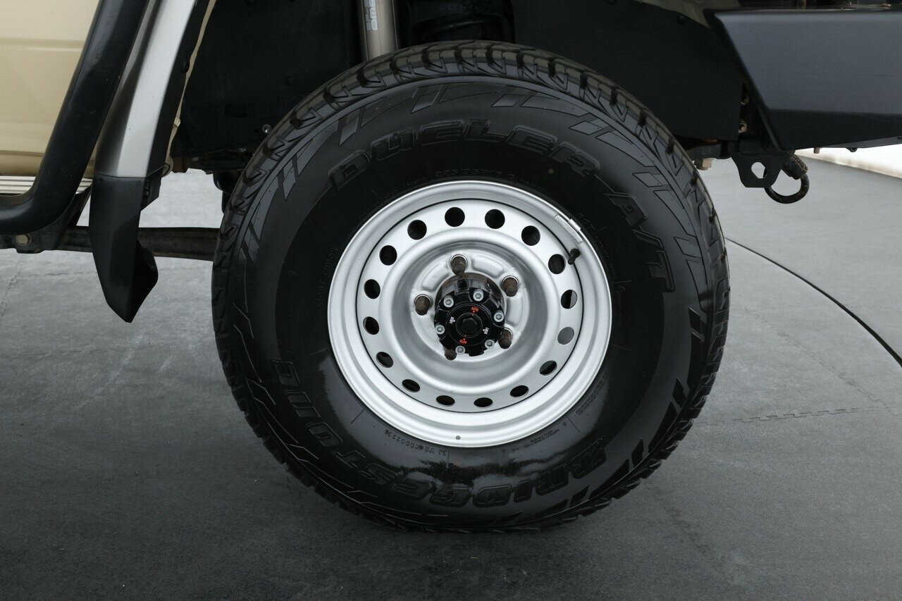 Toyota Landcruiser image 3