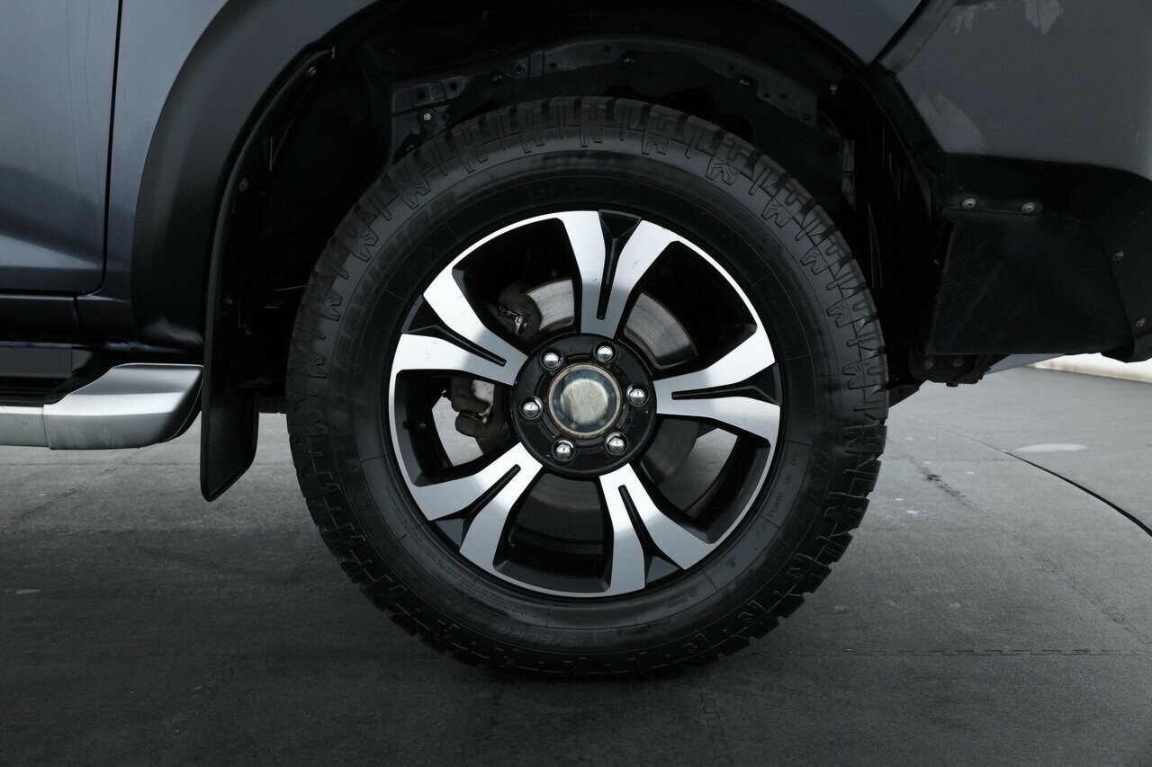 Mazda Bt-50 image 2