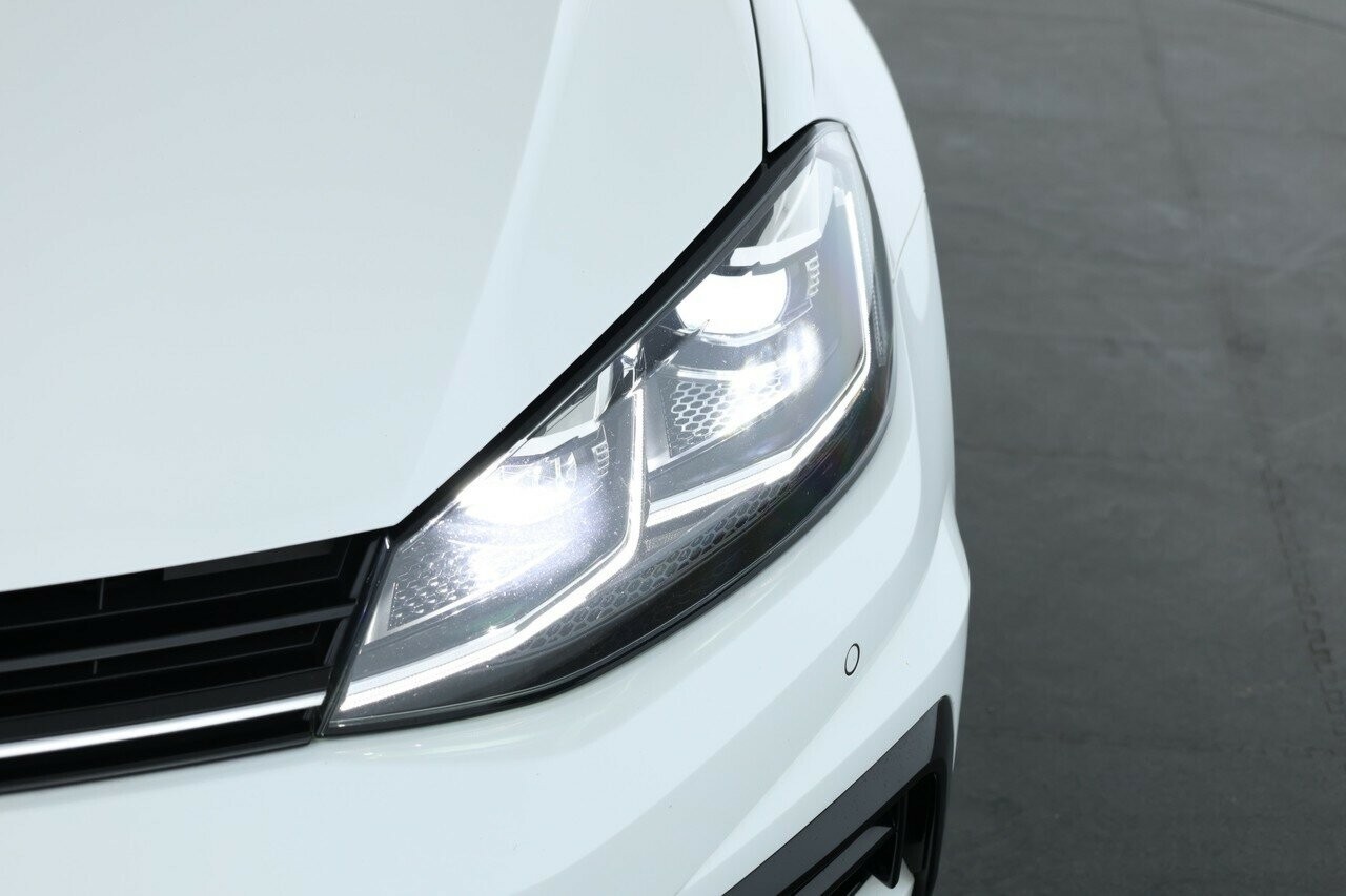 Volkswagen Golf image 4