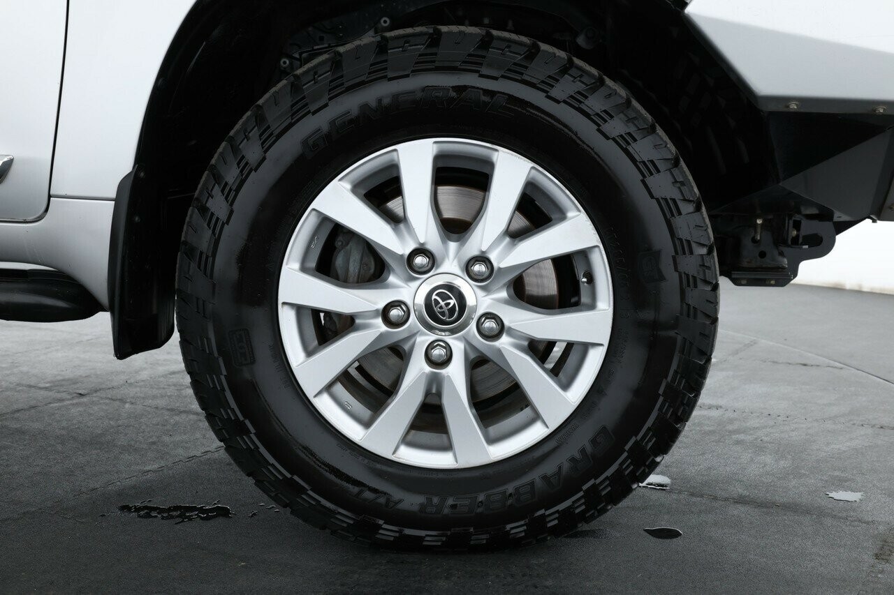 Toyota Landcruiser image 3