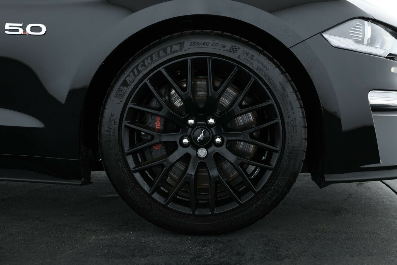 Ford Mustang image 3