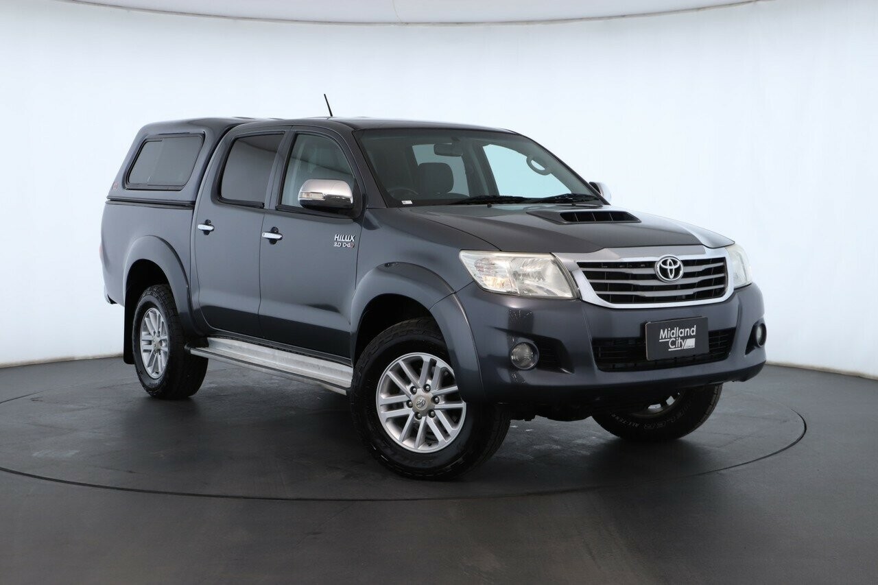 Toyota Hilux image 1