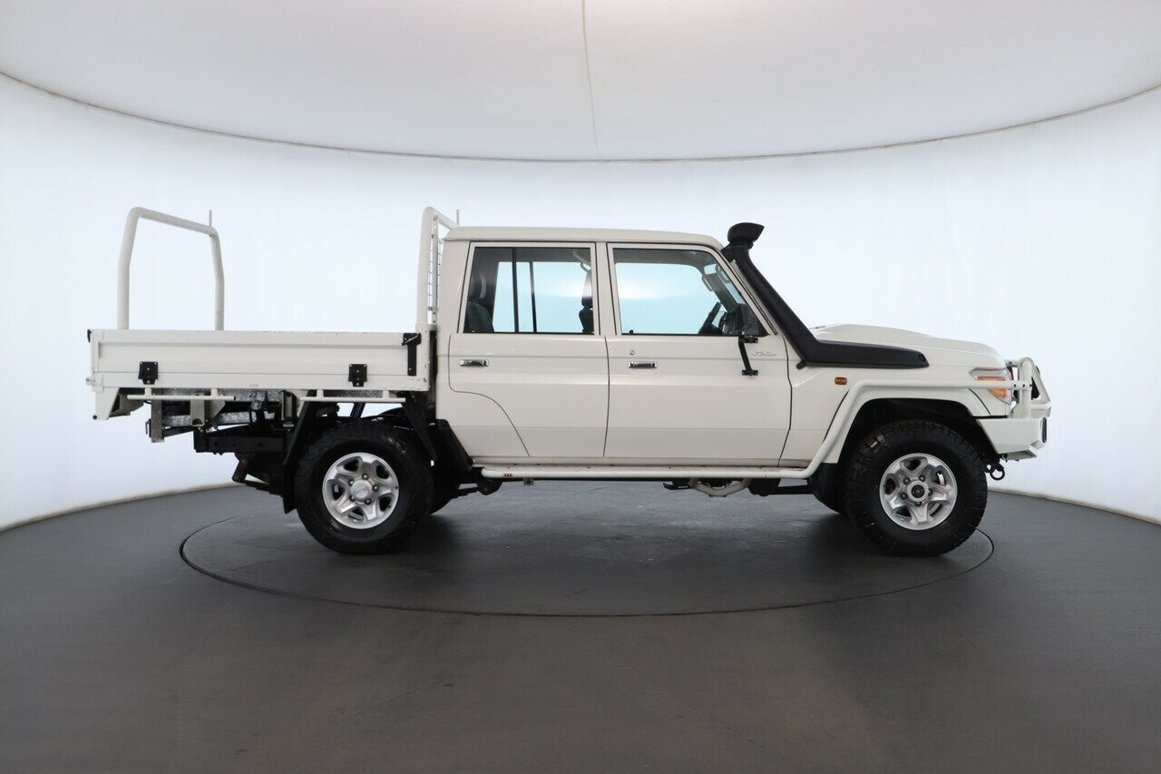 Toyota Landcruiser image 3
