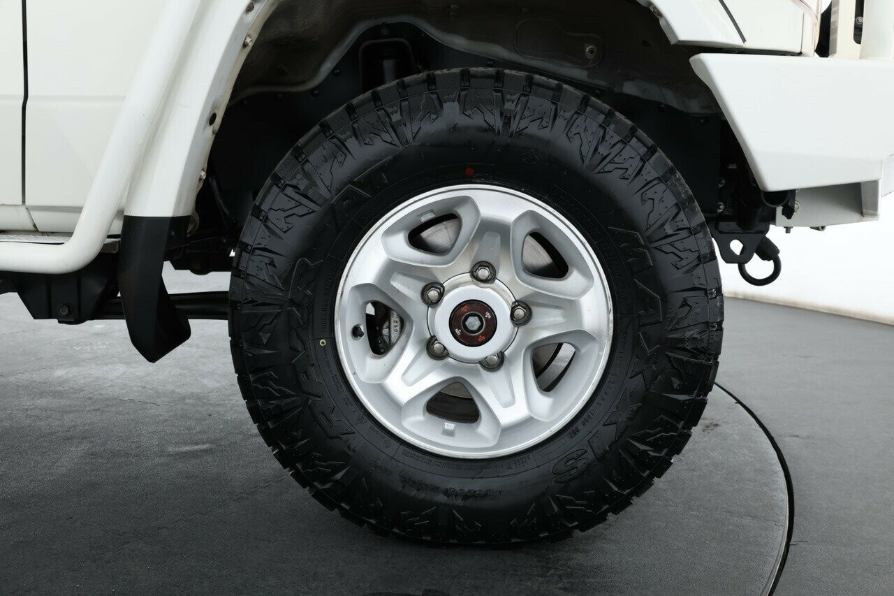 Toyota Landcruiser image 4