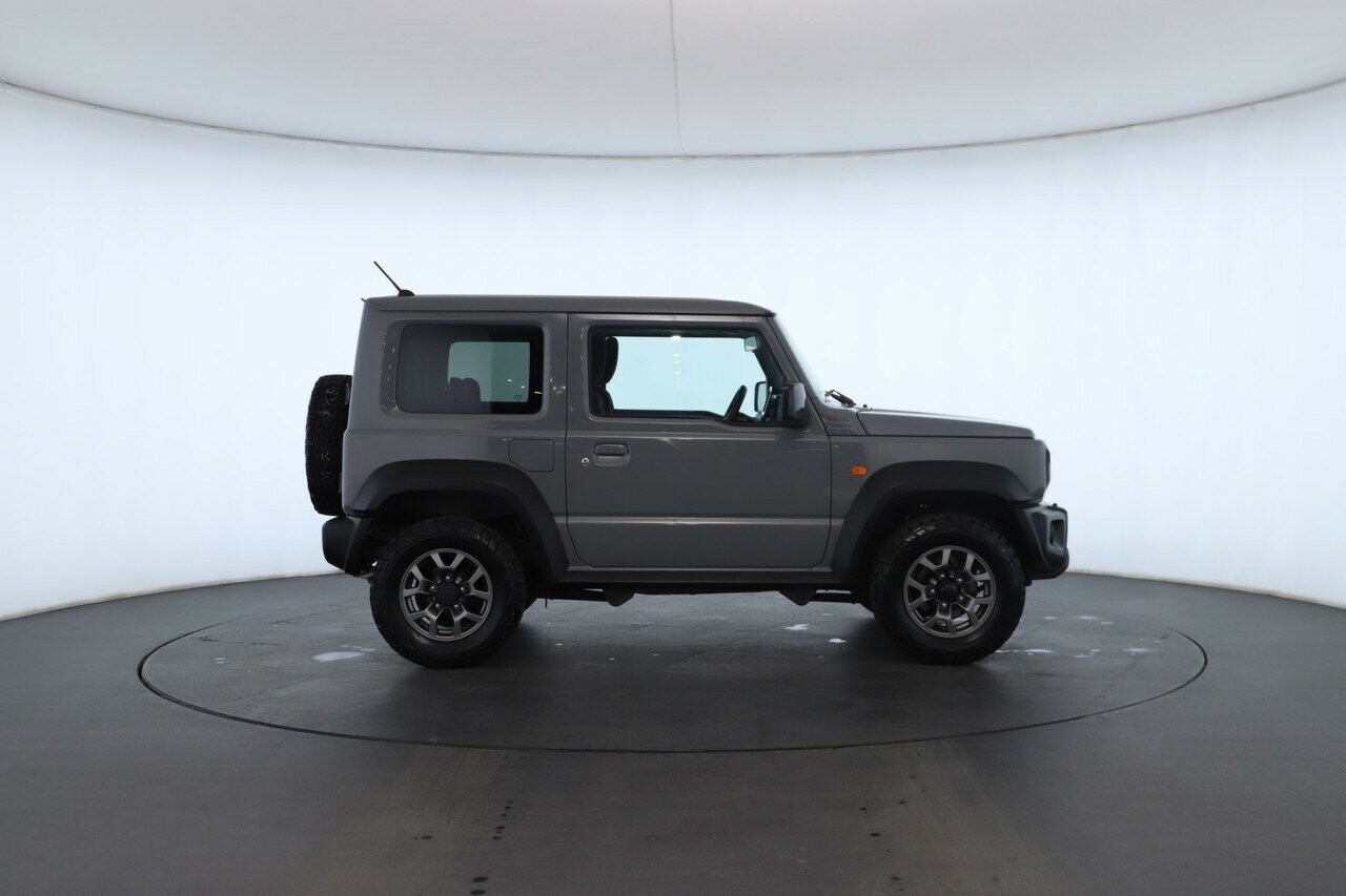 Suzuki Jimny image 2
