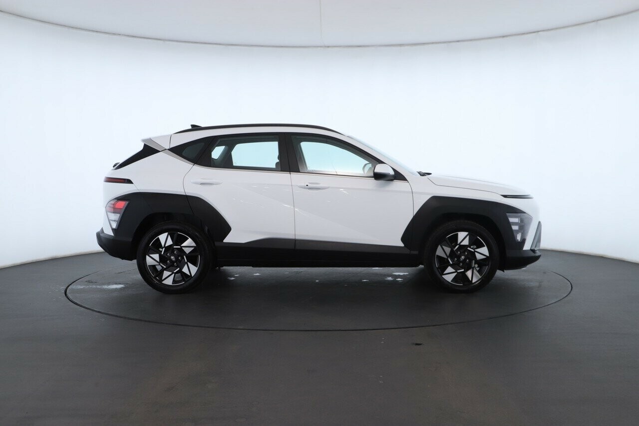 Hyundai Kona image 2