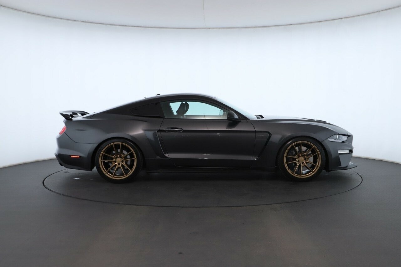Ford Mustang image 2