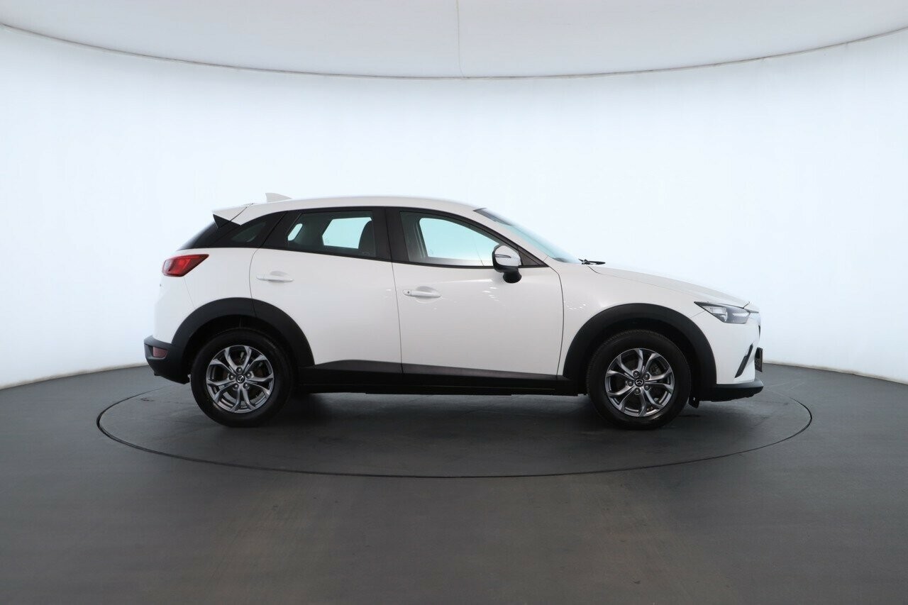 Mazda Cx-3 image 2