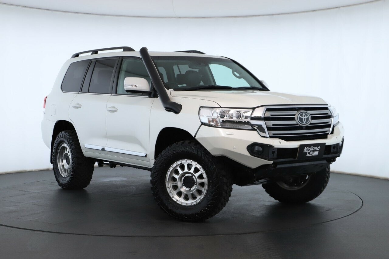 Toyota Landcruiser image 1