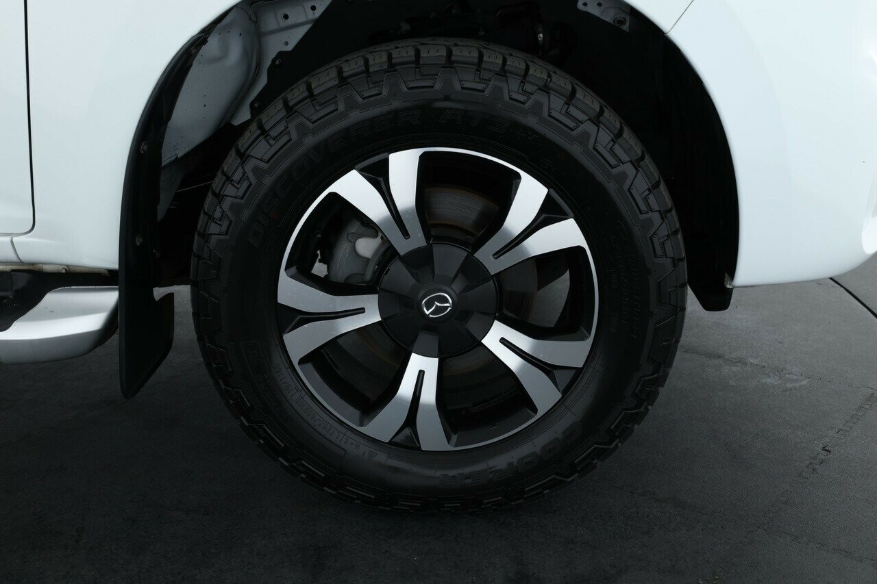 Mazda Bt-50 image 2