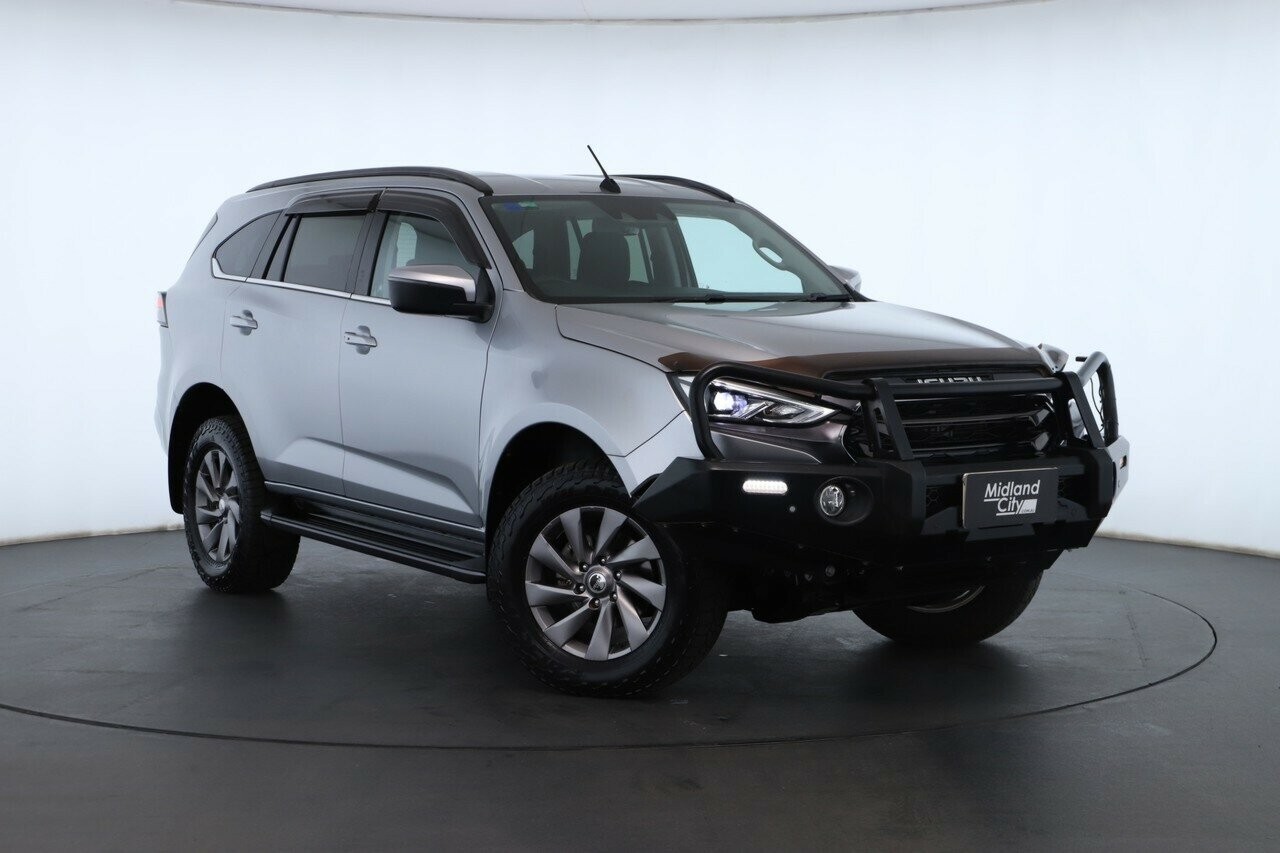 Isuzu Mu-x image 1