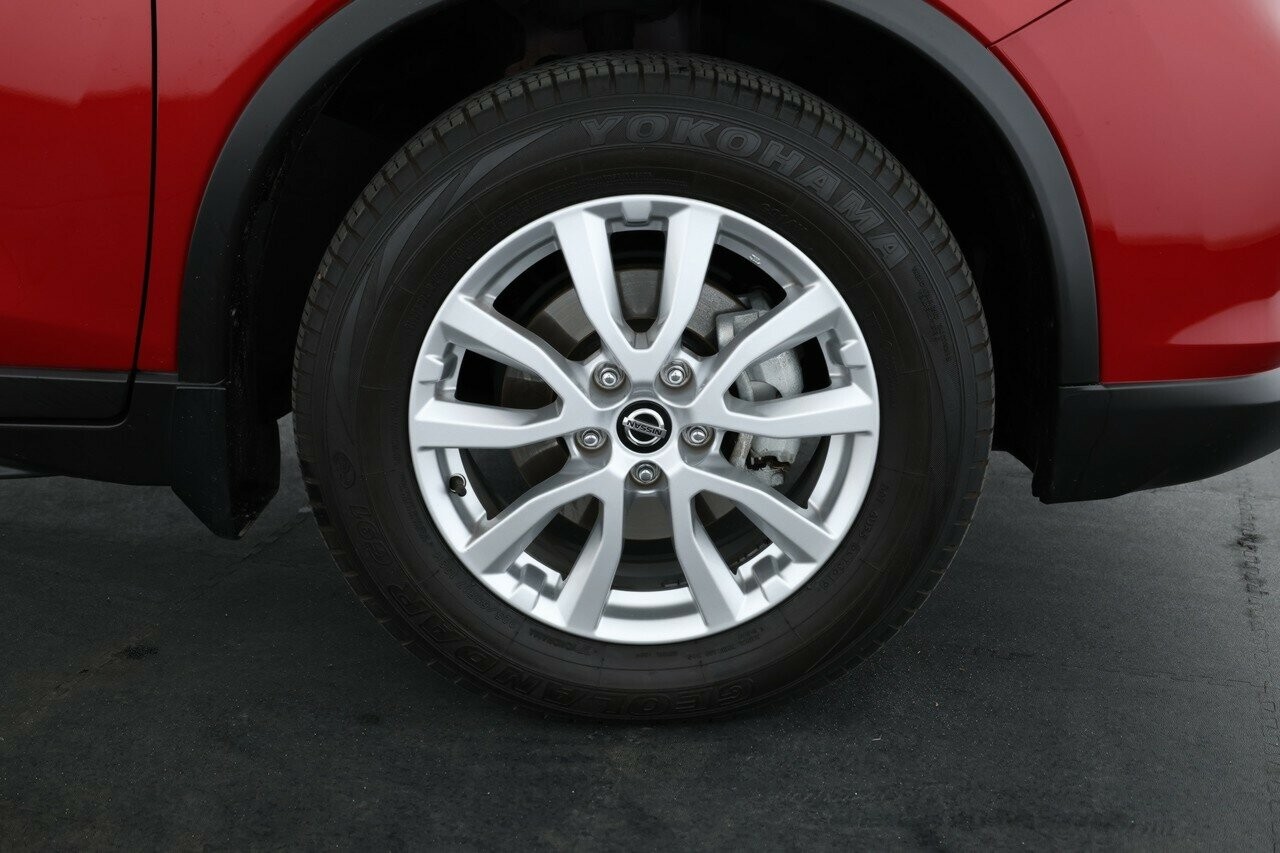 Nissan X-trail image 2