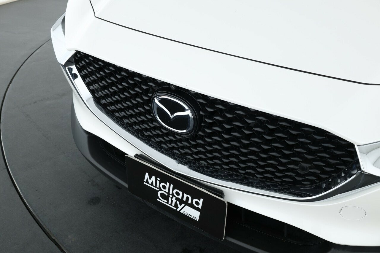 Mazda Cx-30 image 4