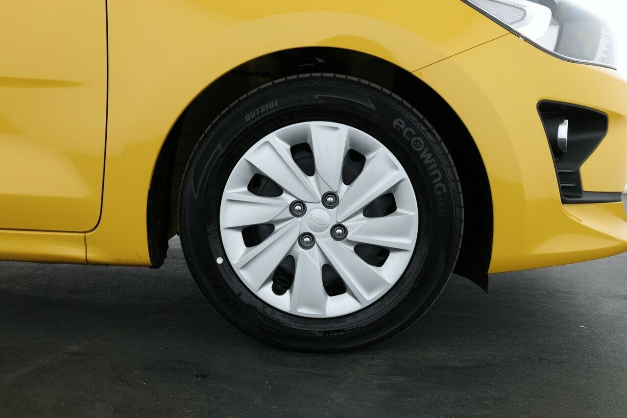 Kia Rio image 3