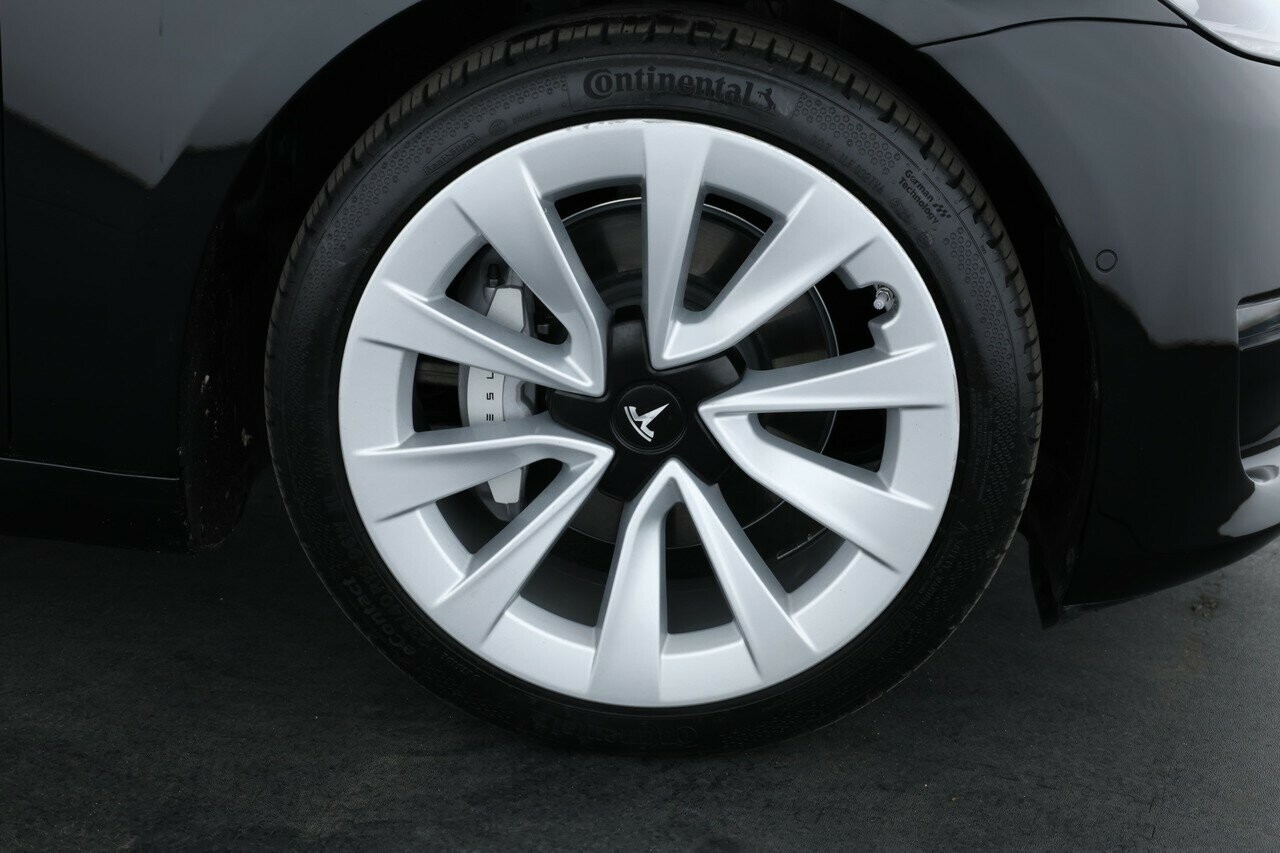 Tesla Model 3 image 3