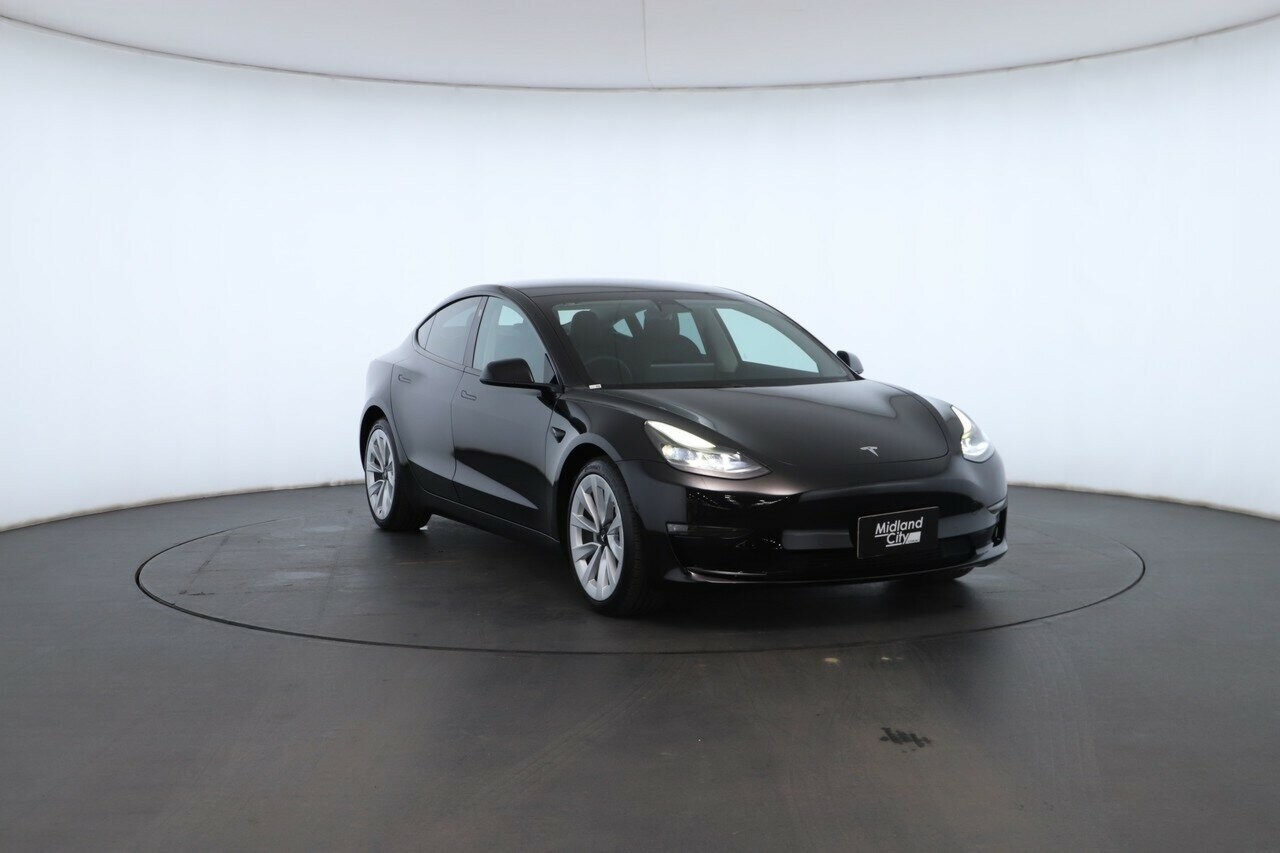 Tesla Model 3 image 4