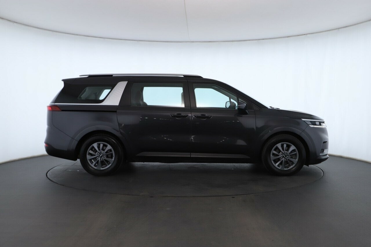 Kia Carnival image 2