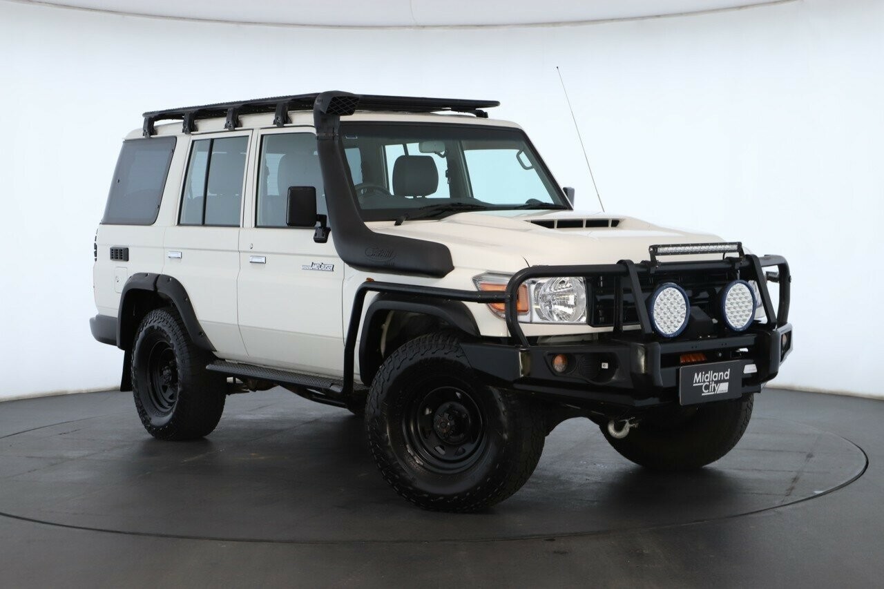 Toyota Landcruiser image 1