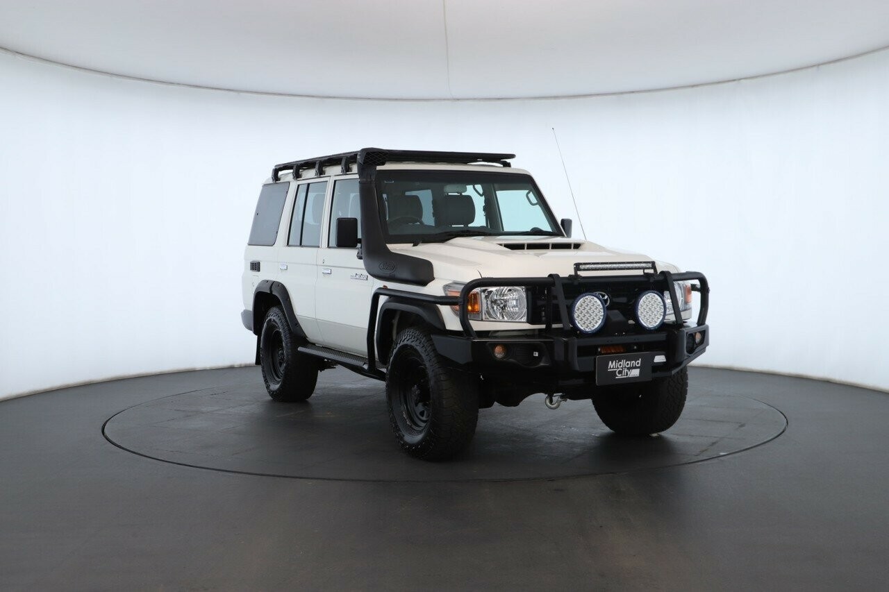 Toyota Landcruiser image 4