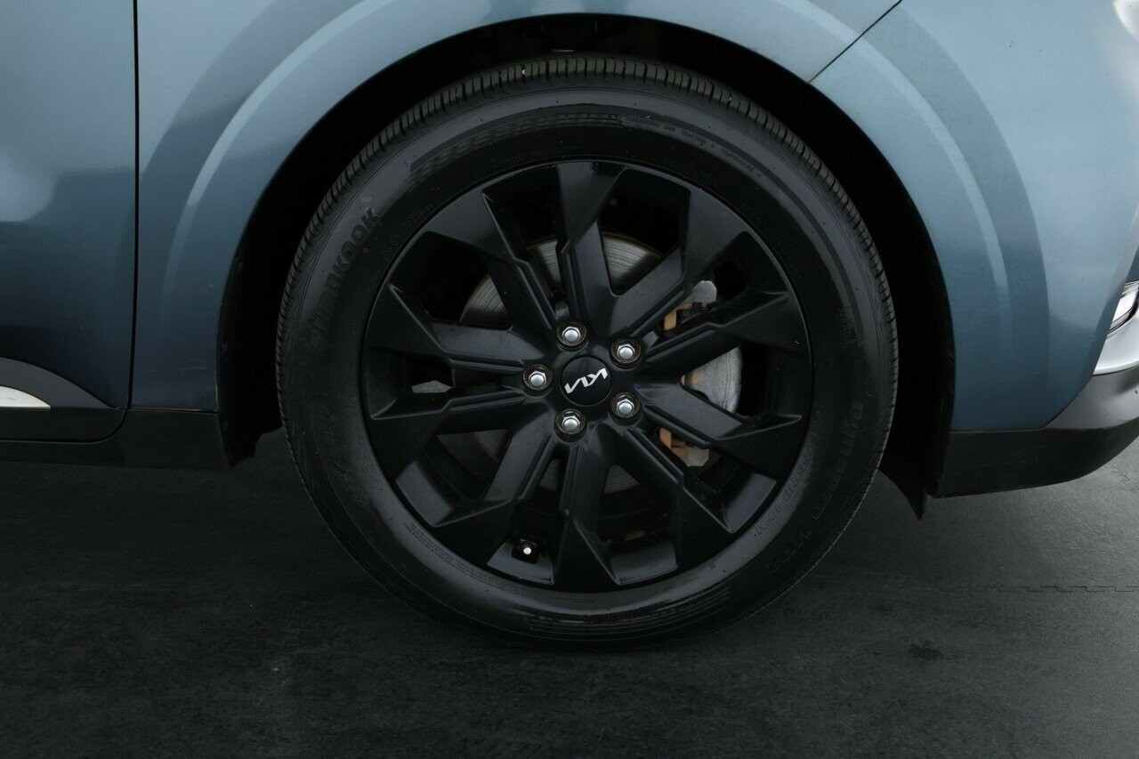 Kia Carnival image 4
