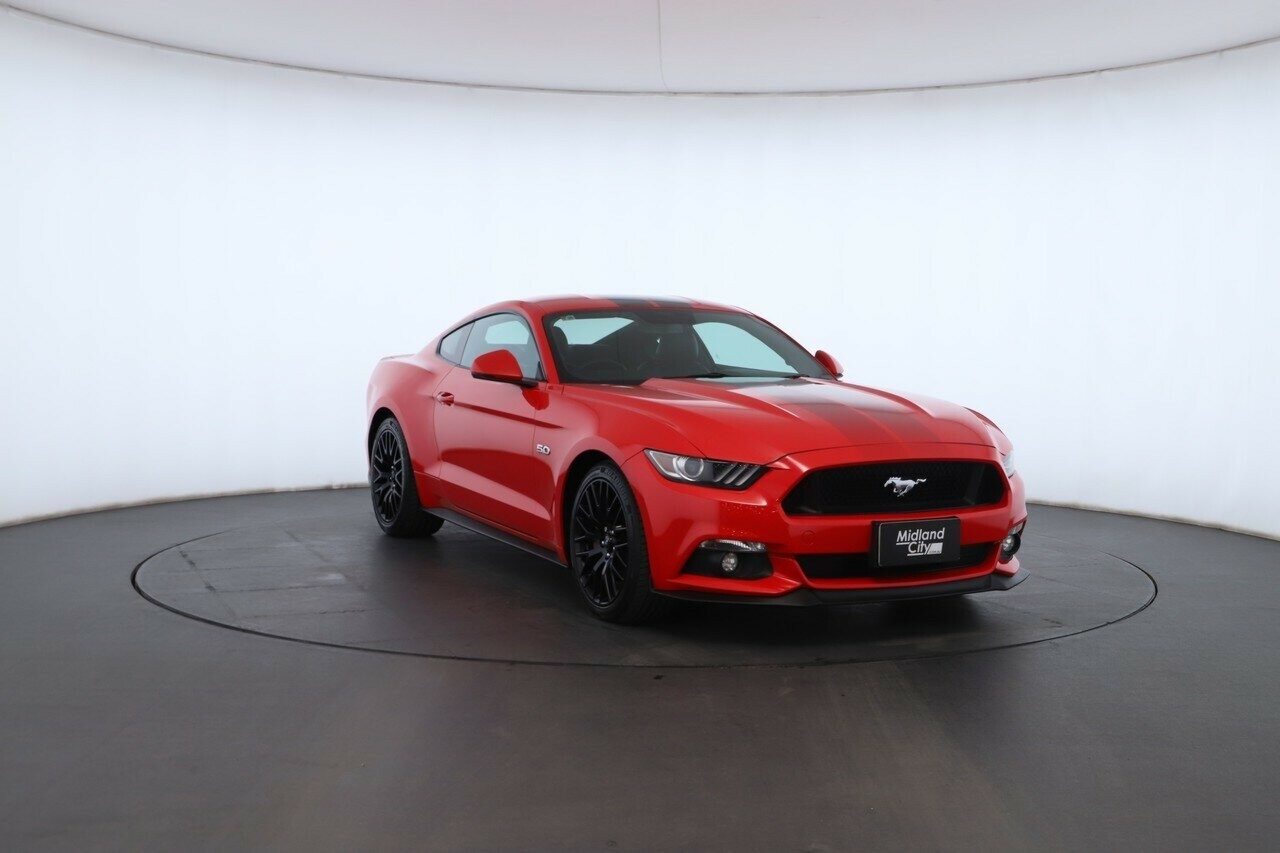 Ford Mustang image 4
