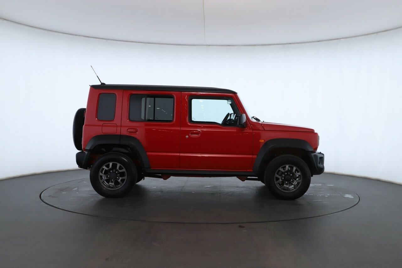 Suzuki Jimny image 2