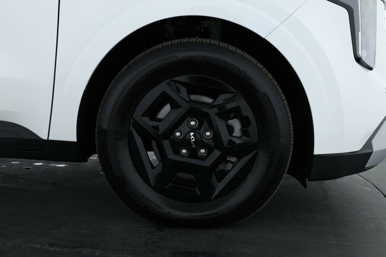 Kia Carnival image 3