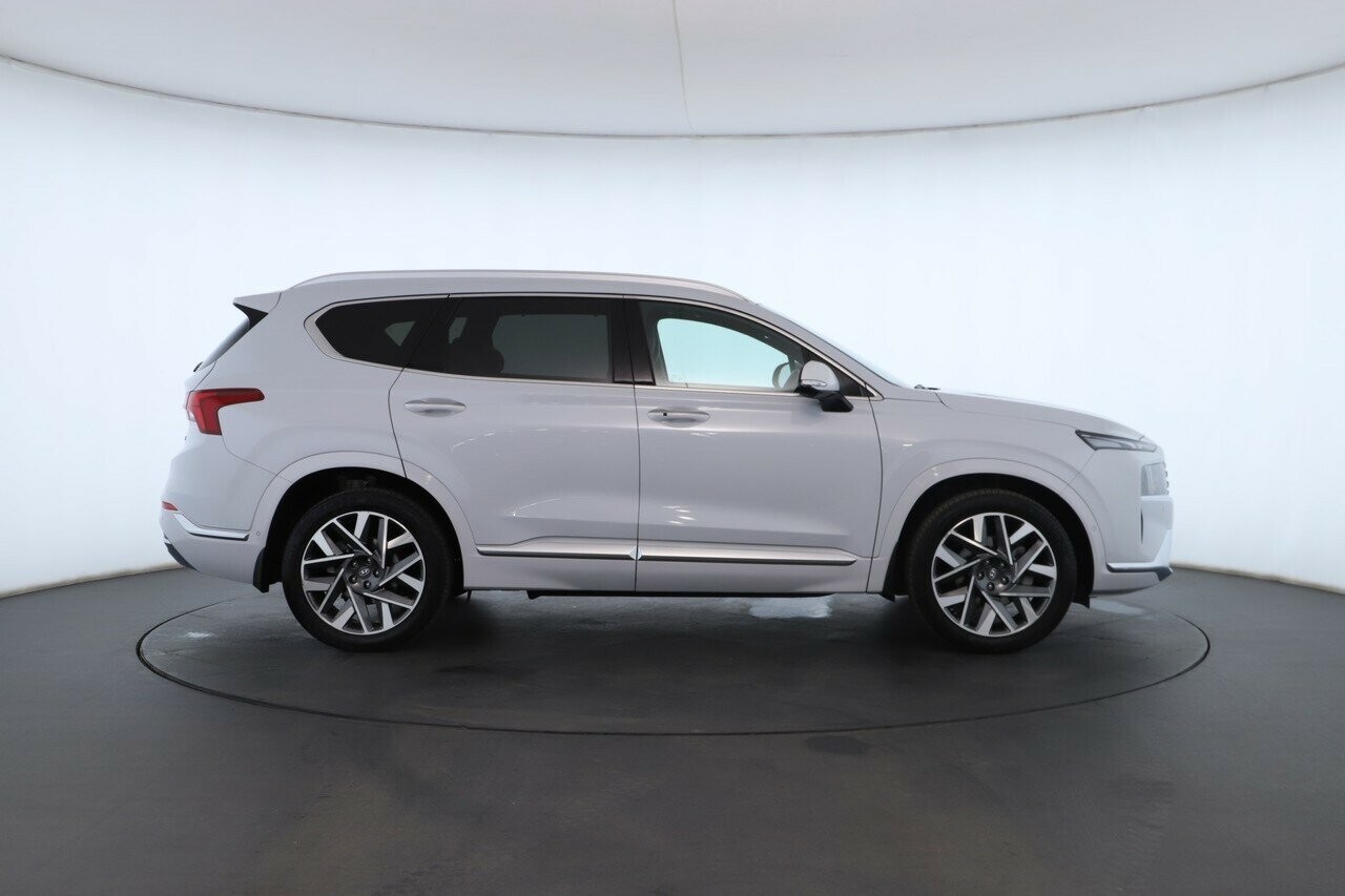 Hyundai Santa Fe image 3