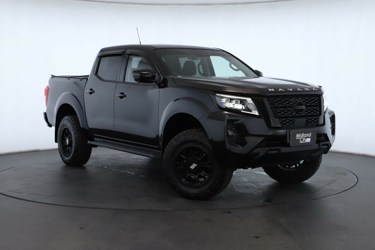 Nissan Navara image 1
