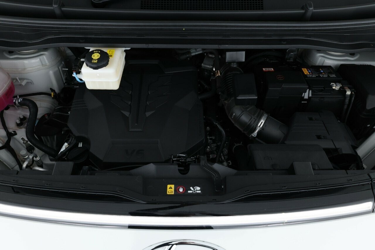 Hyundai Staria image 3
