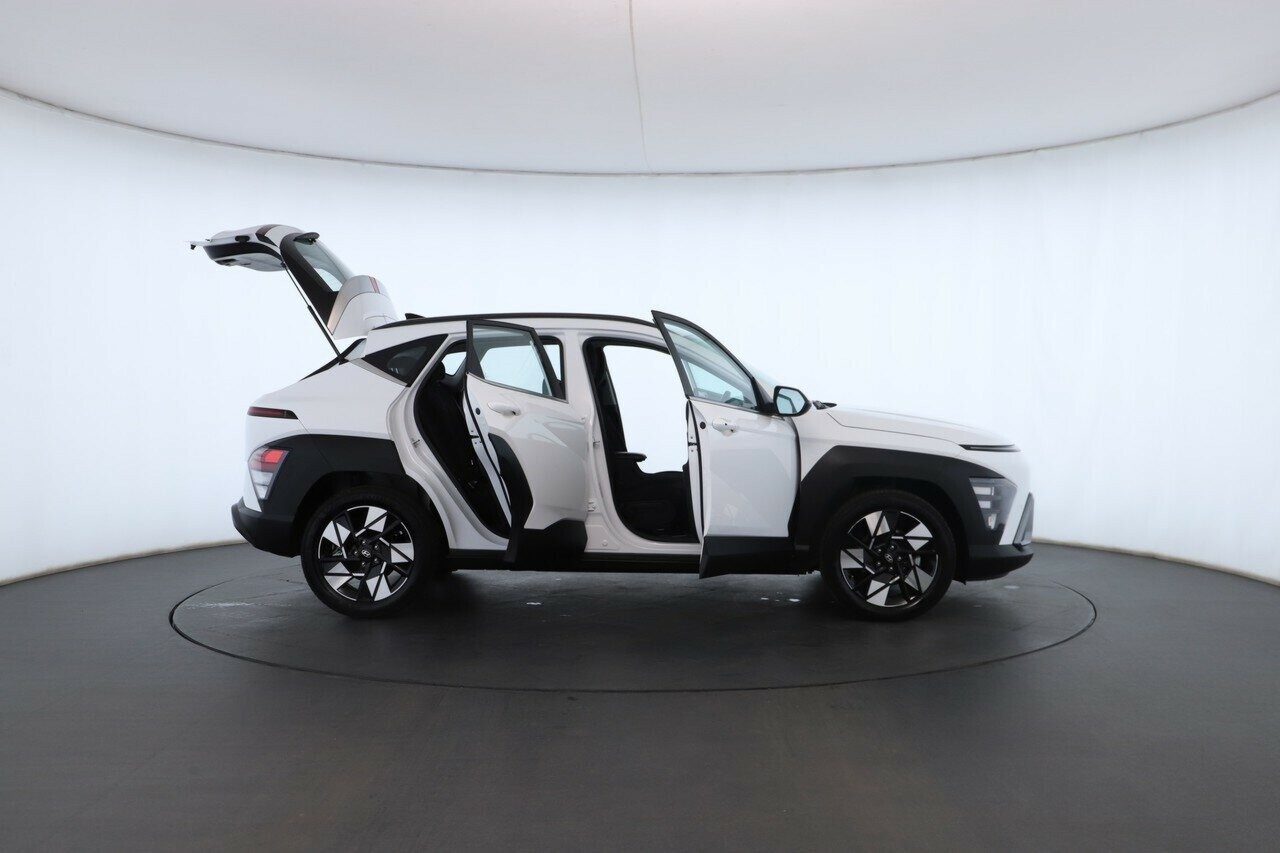 Hyundai Kona image 2