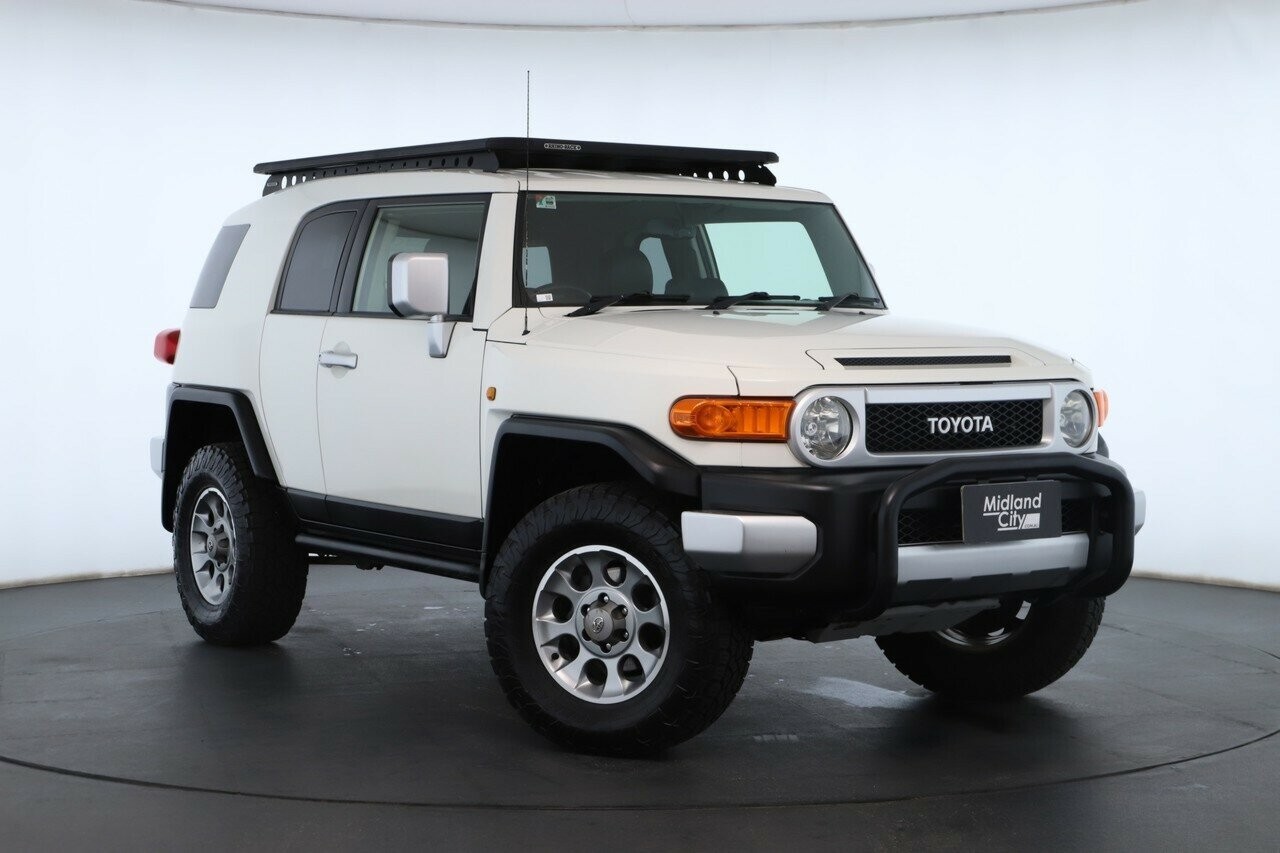 Toyota Fj Cruiser image 1
