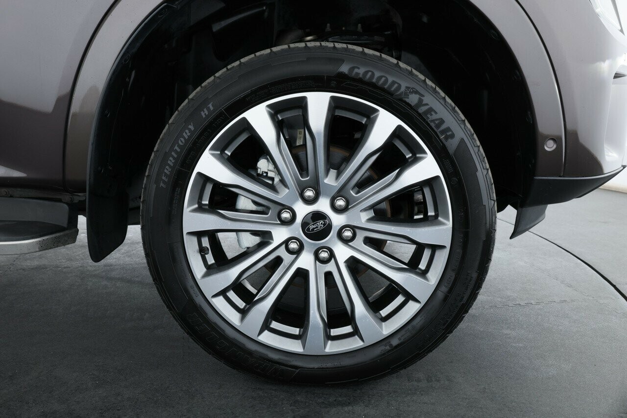 Ford Everest image 4