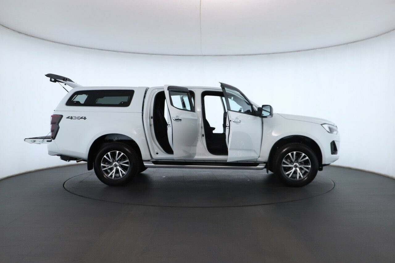 Isuzu D-max image 2