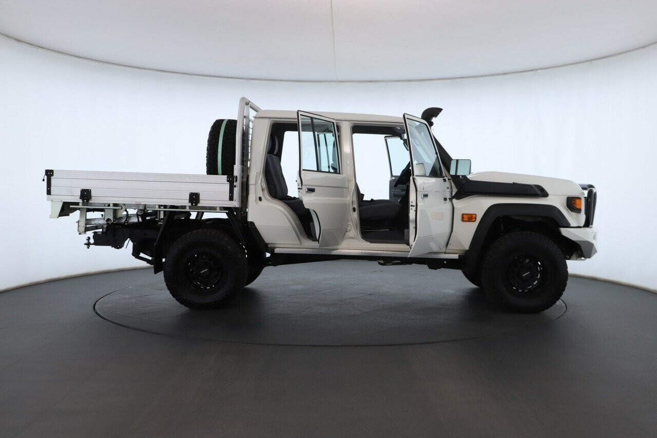 Toyota Landcruiser image 3