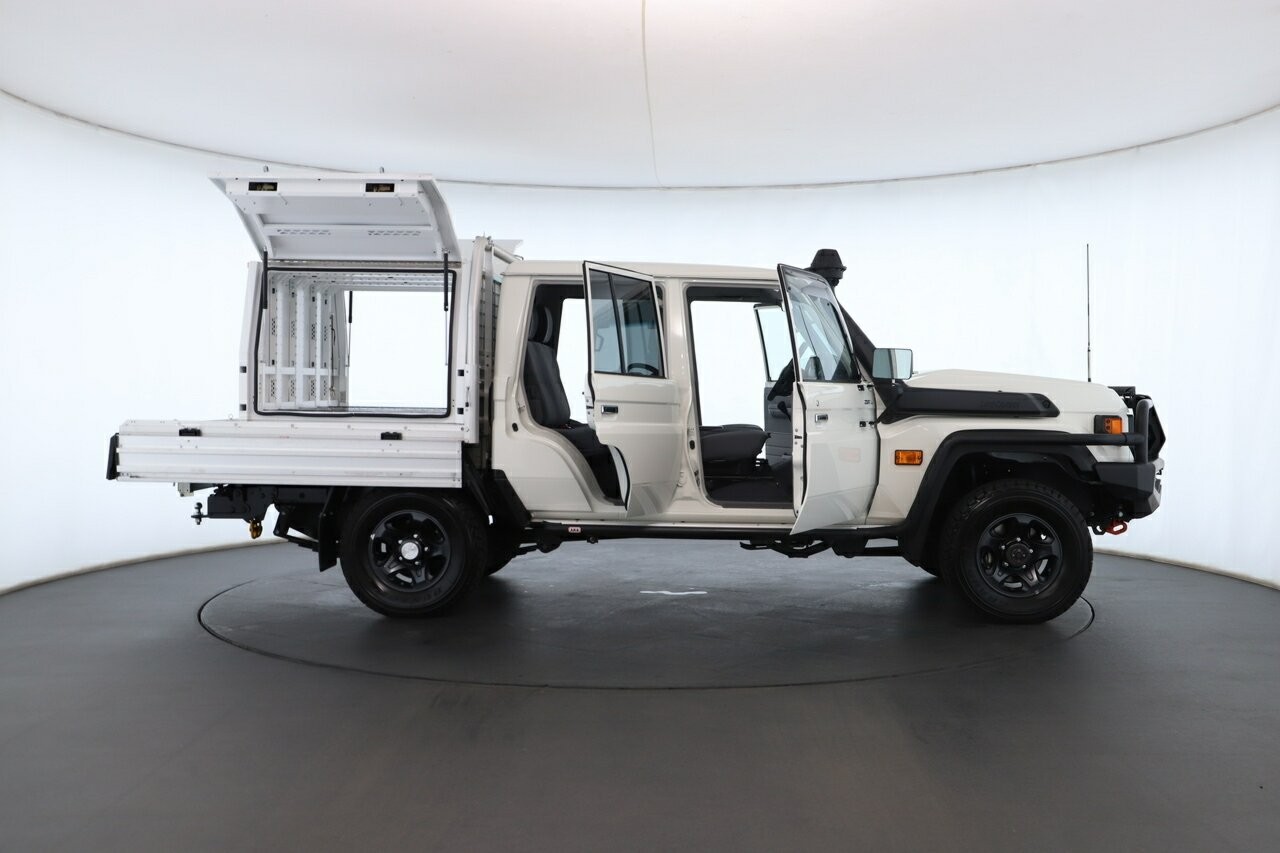 Toyota Landcruiser image 3