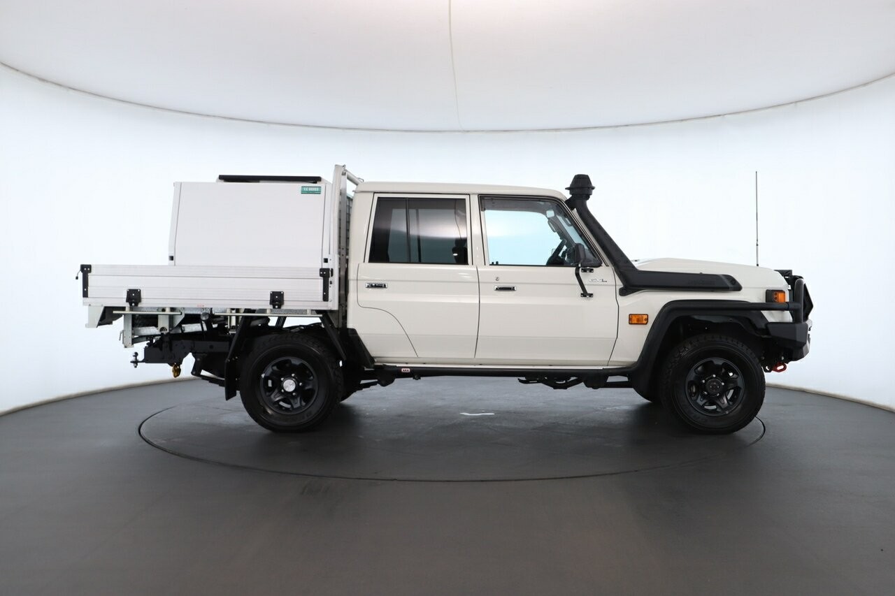 Toyota Landcruiser image 4
