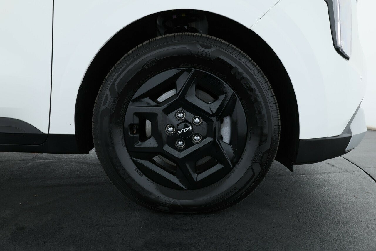 Kia Carnival image 4