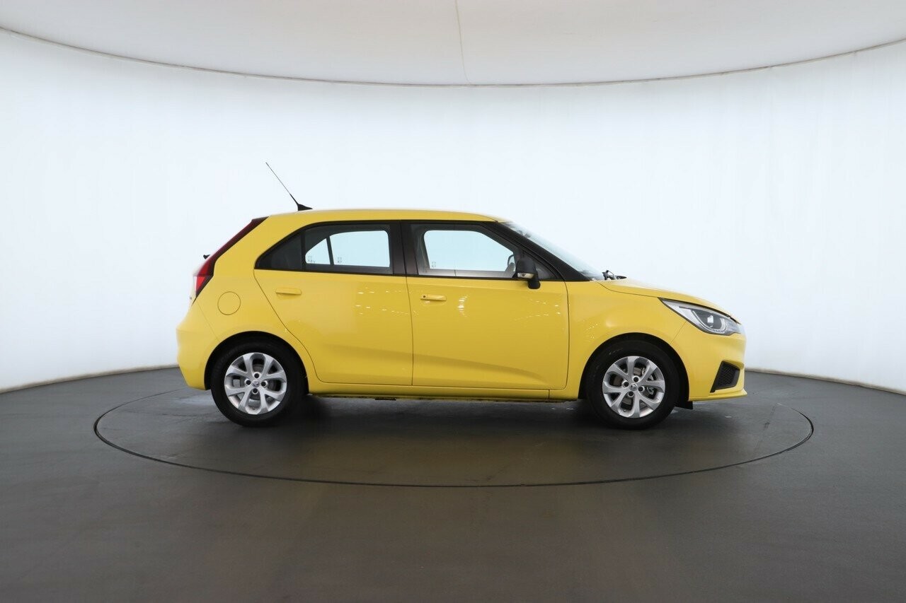 MG Mg3 image 3