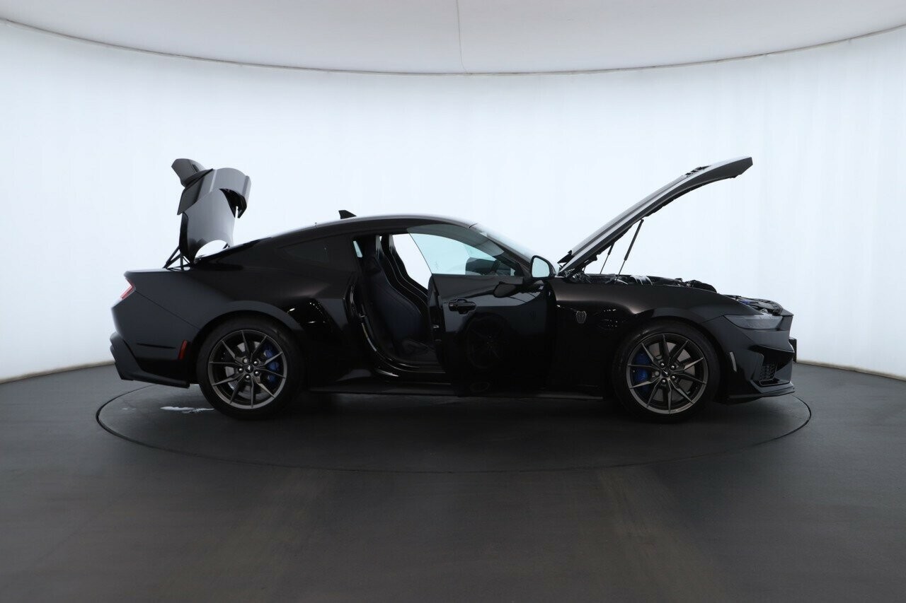 Ford Mustang image 3