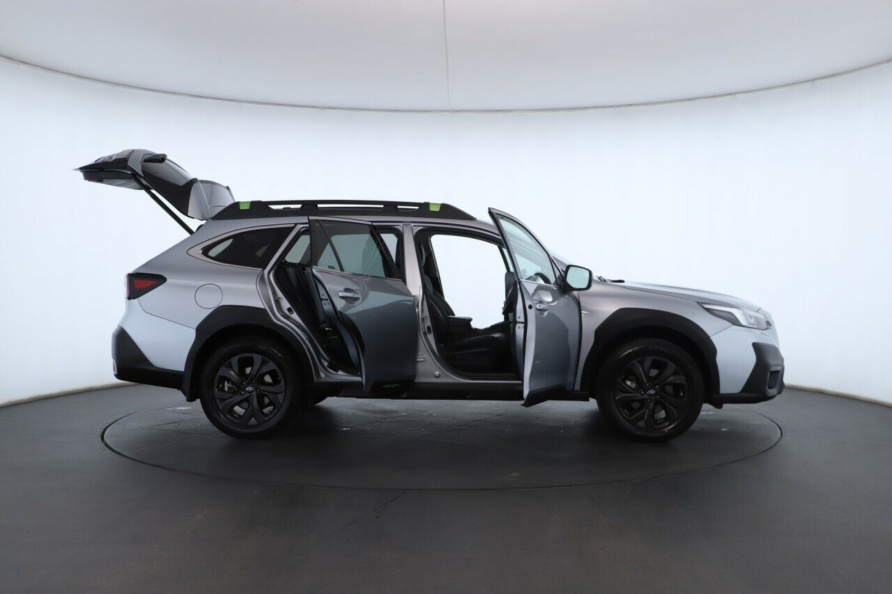 Subaru Outback image 2