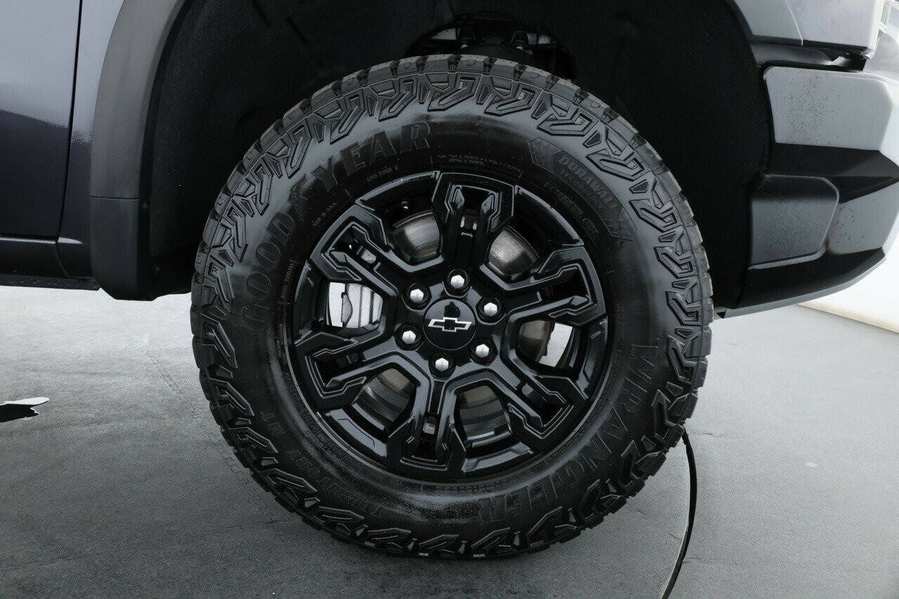 Chevrolet Silverado image 4