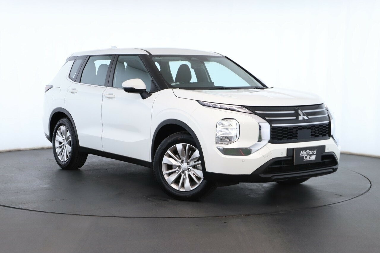 Mitsubishi Outlander image 1
