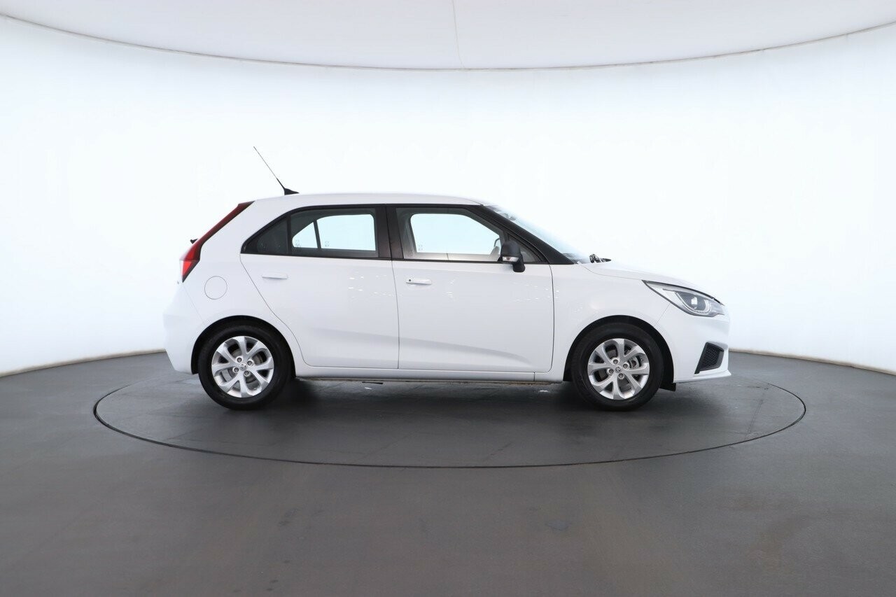 MG Mg3 image 3