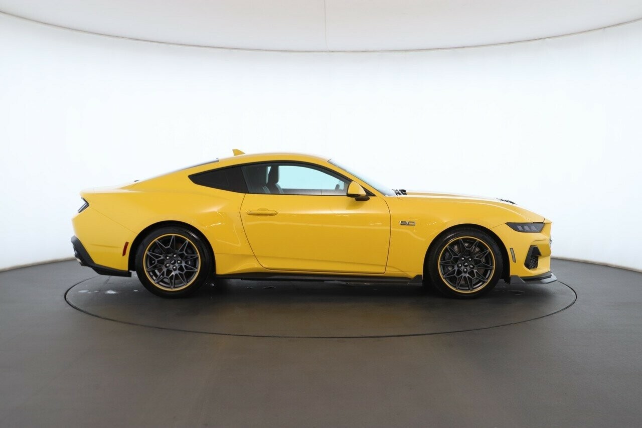 Ford Mustang image 3