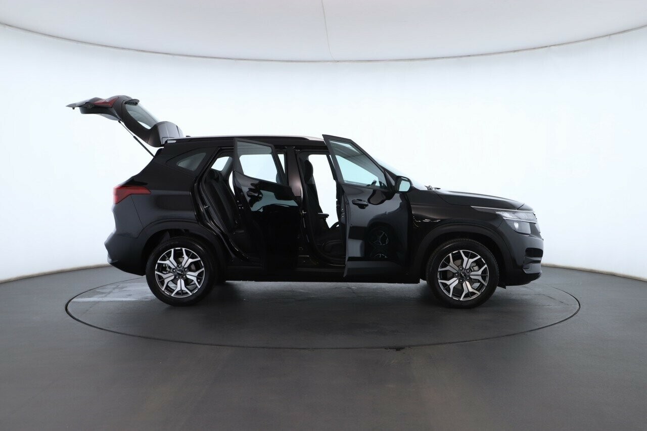 Kia Seltos image 2