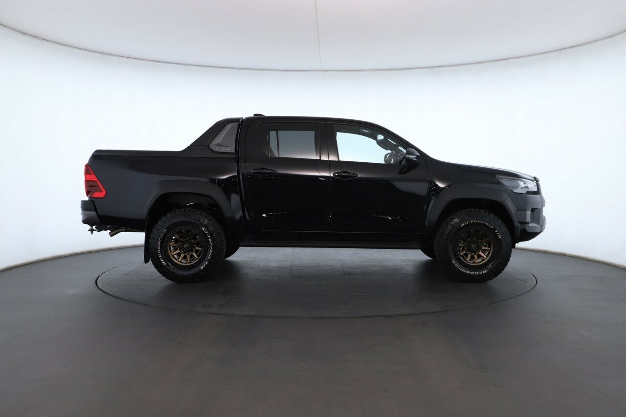 Toyota Hilux image 3