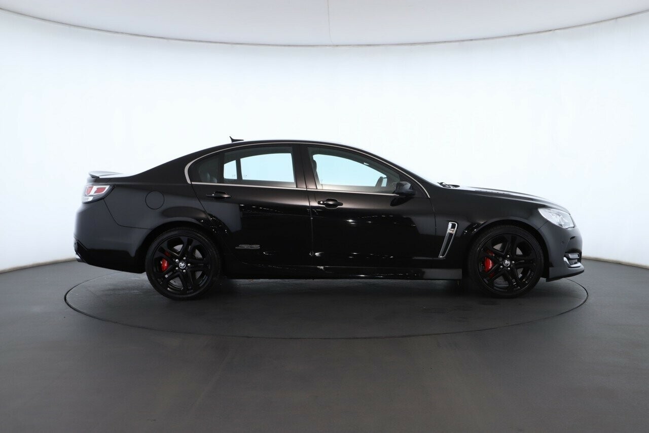 Holden Commodore image 3